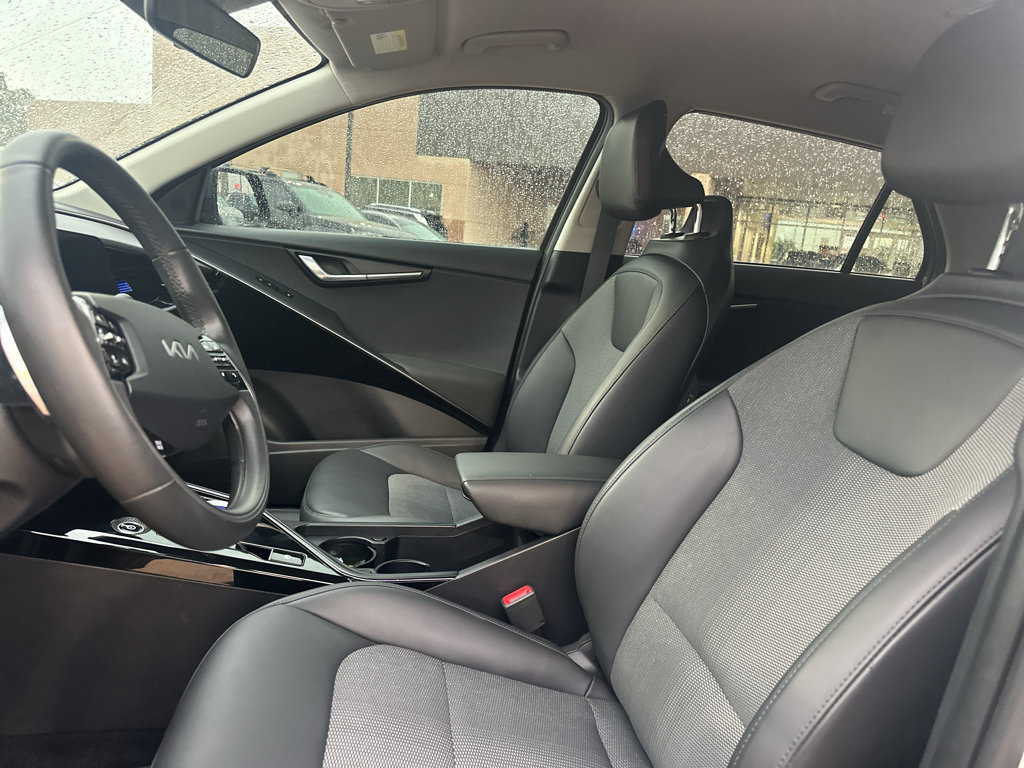 Used 2023 Kia Niro Wind FWD image 11