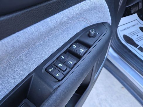 Used 2022 Jeep Compass Latitude image 13