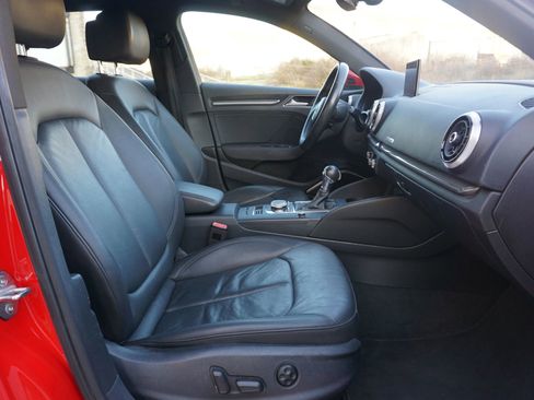 Used 2018 Audi A3 e-tron Premium Plus w/ Technology Package image 16