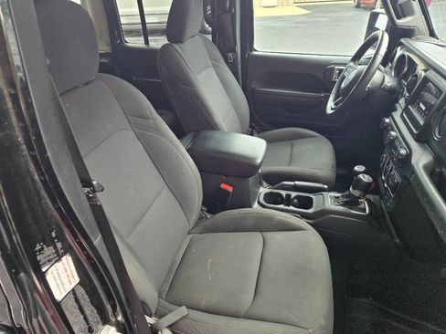Used 2023 Jeep Wrangler Unlimited AWD/4WD image 17