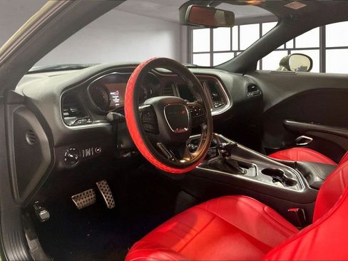 Used 2019 Dodge Challenger R/T Scat Pack w/ Stars & Stripes Edition image 14