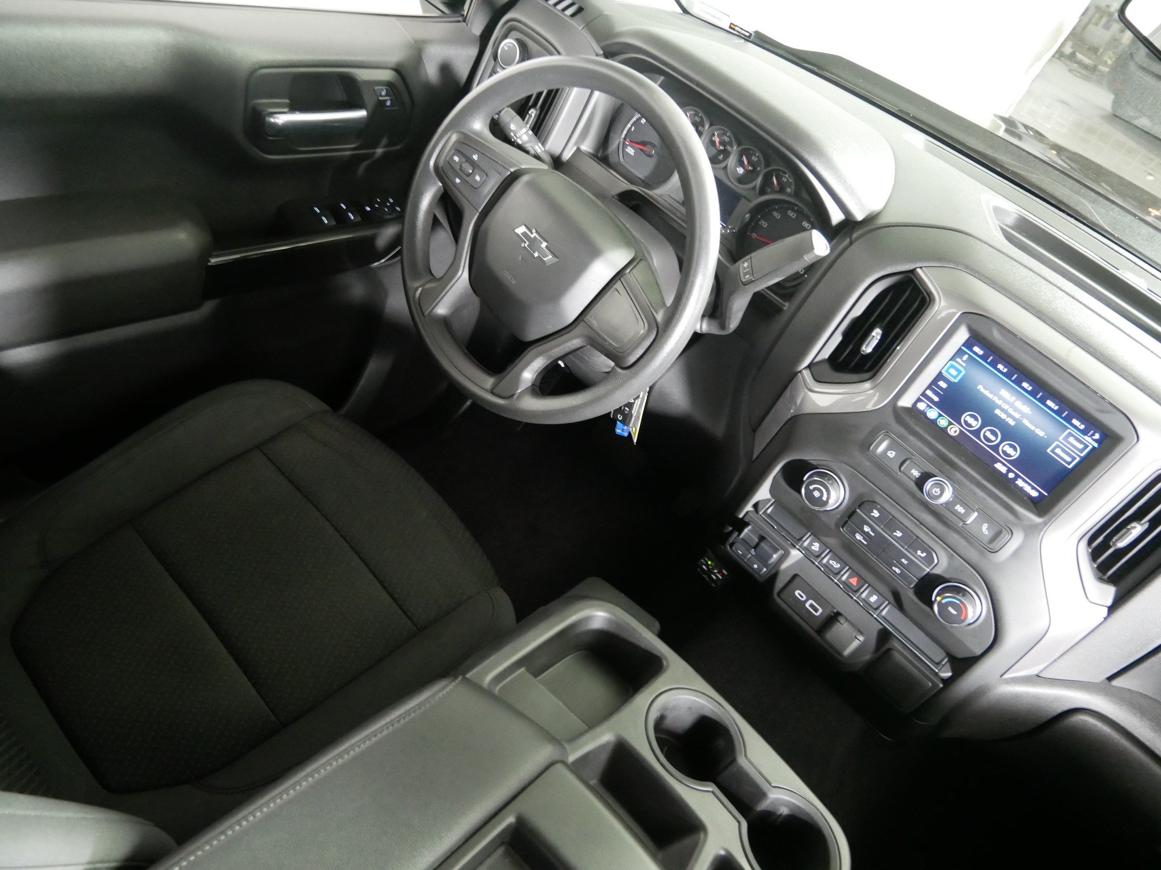 Used 2021 Chevrolet Silverado 1500 Custom Trail Boss w/ Midnight Edition AWD/4WD image 9