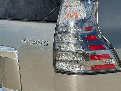 Used 2023 Lexus GX 460 Premium w/ Premium Package image 37