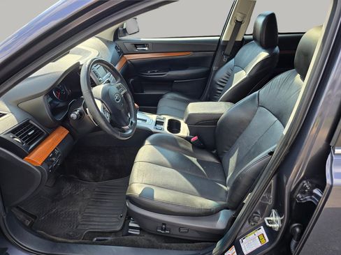 Used 2013 Subaru Outback 2.5i Limited w/ Moonroof Pkg AWD/4WD image 23