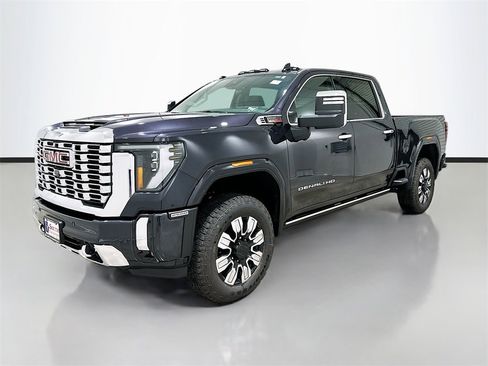 New 2026 GMC Sierra 2500 Denali w/ Denali Reserve Package image 2