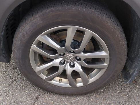 Used 2015 Lexus NX 300h AWD image 9