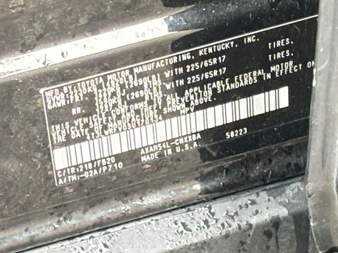 Used 2025 Toyota RAV4 LE image 28