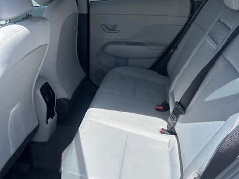 Used 2025 Hyundai Kona SEL image 12