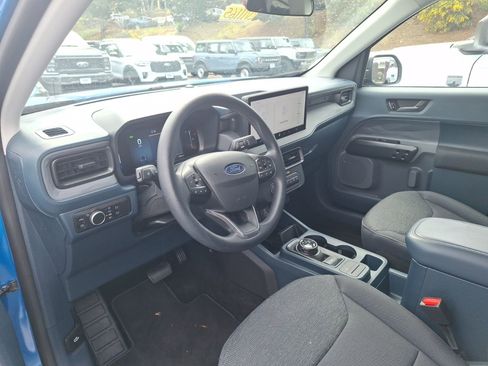 Used 2025 Ford Maverick XL image 7