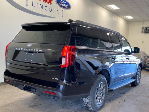 New 2026 Ford Expedition Max Active image 12