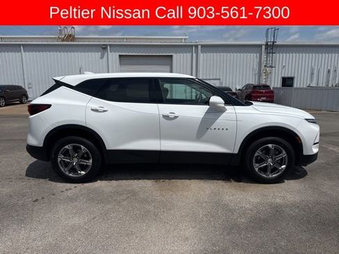 Used 2023 Chevrolet Blazer LT FWD image 2