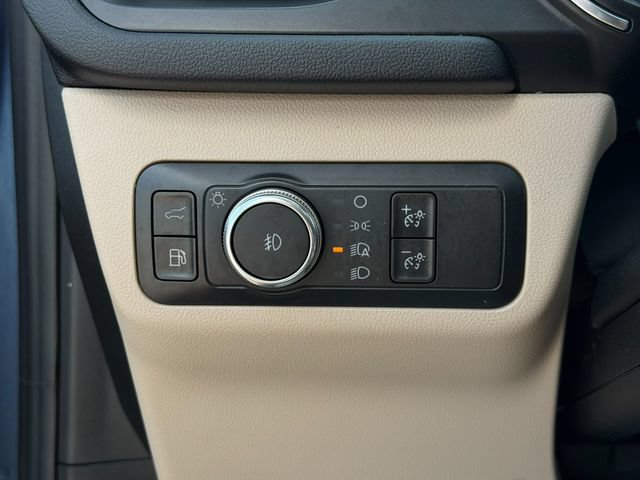 Used 2020 Ford Escape Titanium FWD image 44