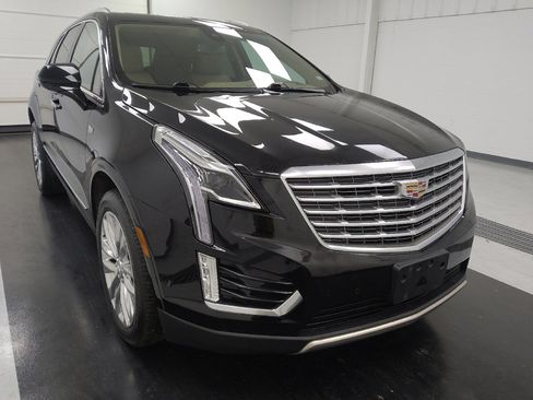 Used 2017 Cadillac XT5 Platinum w/ Driver Assist Package image 14