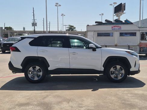 Certified 2025 Toyota RAV4 XLE AWD/4WD image 7