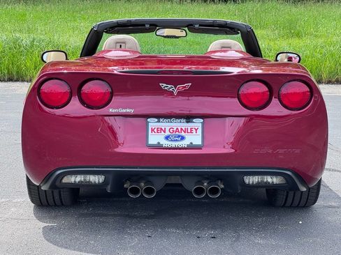 Used 2007 Chevrolet Corvette Convertible w/ Preferred Equipment Group RWD image 8