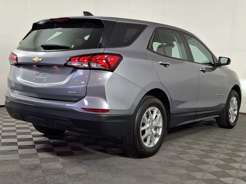Used 2023 Chevrolet Equinox LS AWD/4WD image 9
