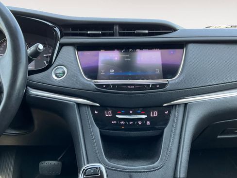 Used 2017 Cadillac XT5 Luxury image 13