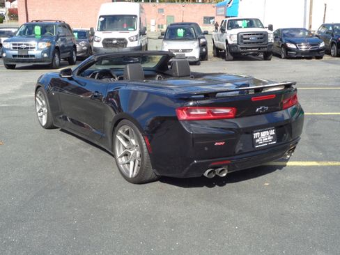 Used 2017 Chevrolet Camaro SS image 4