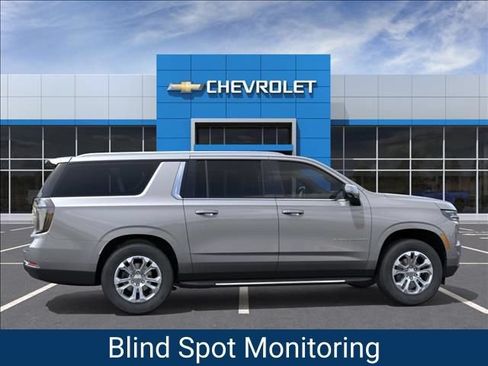 New 2026 Chevrolet Suburban LT w/ Comfort Package AWD/4WD image 5