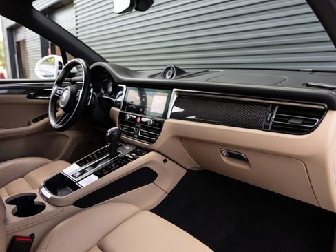 Certified 2023 Porsche Macan GTS AWD/4WD image 35