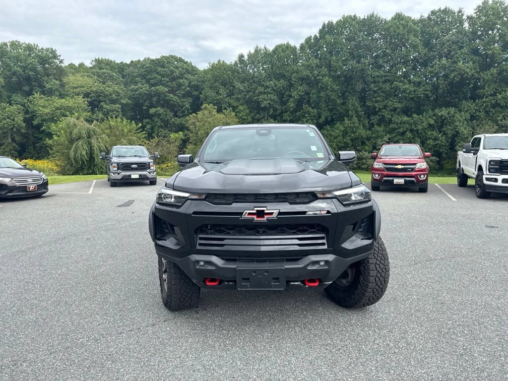 Used 2024 Chevrolet Colorado ZR2 w/ Technology Package AWD/4WD image 2