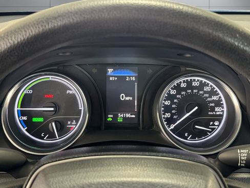 Used 2019 Toyota Camry LE FWD image 3