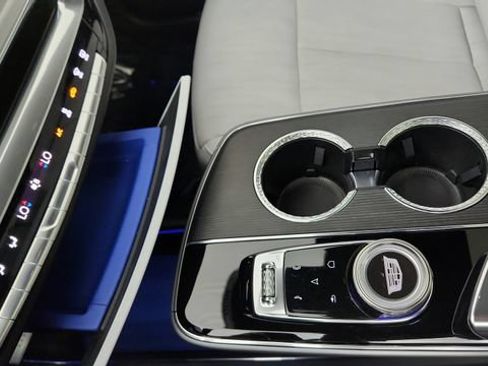 Used 2024 Cadillac Lyriq Sport RWD image 66