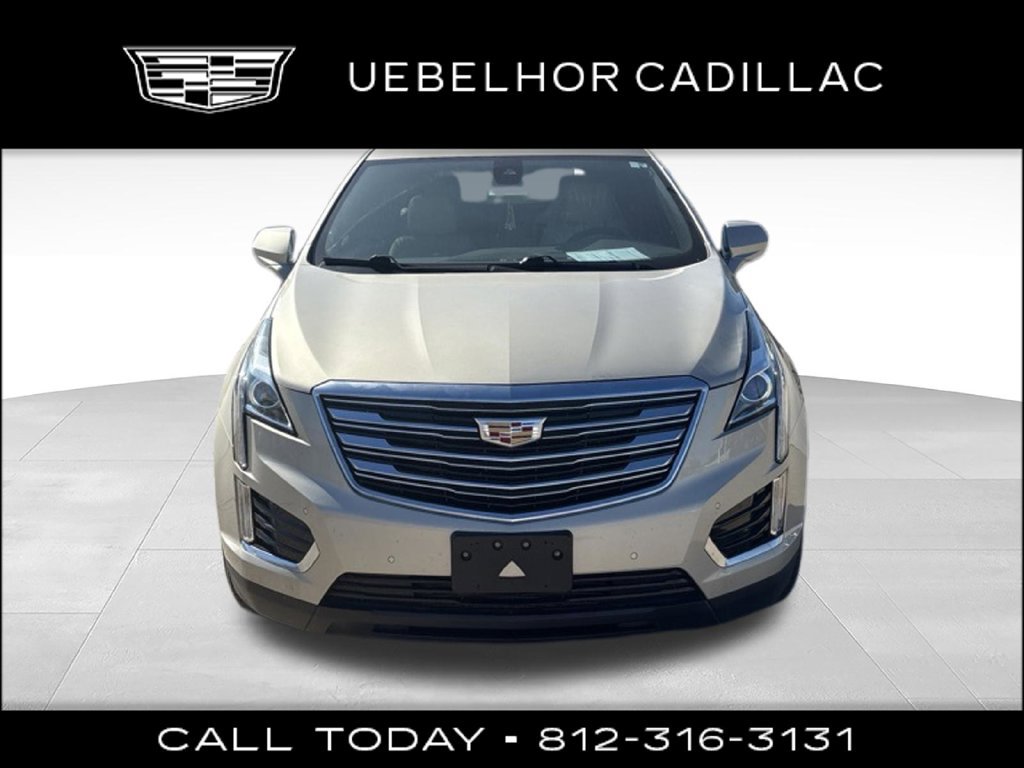 Used 2017 Cadillac XT5 Luxury w/ Driver Awareness Package FWD image 2