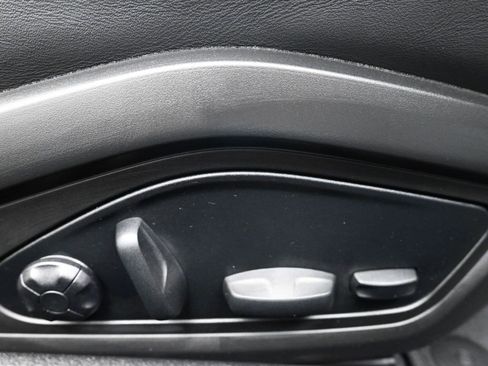 Used 2025 Porsche 911 Carrera image 13