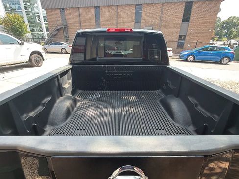 Used 2009 Nissan Titan SE RWD image 5