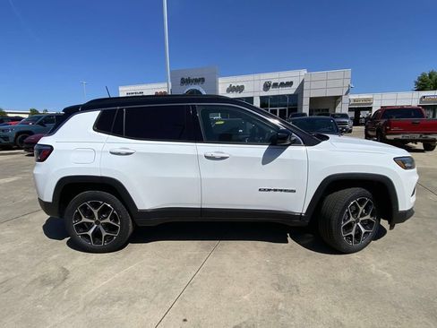 New 2026 Jeep Compass Limited AWD/4WD image 8