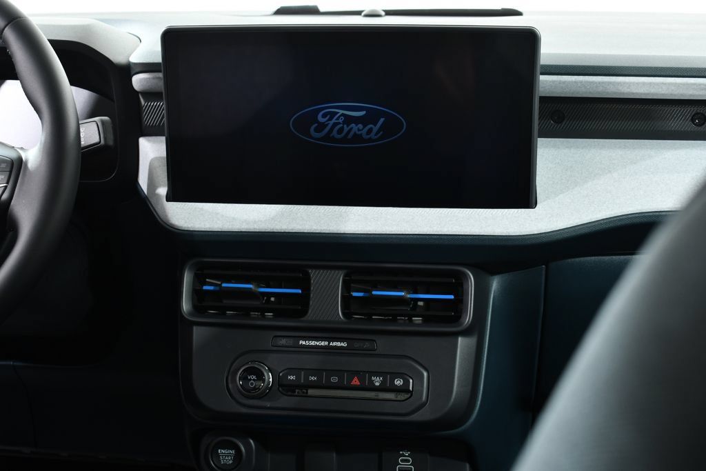 New 2026 Ford Maverick XLT w/ Equipment Group 301A AWD/4WD image 9