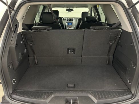 Used 2012 GMC Acadia SLT image 32