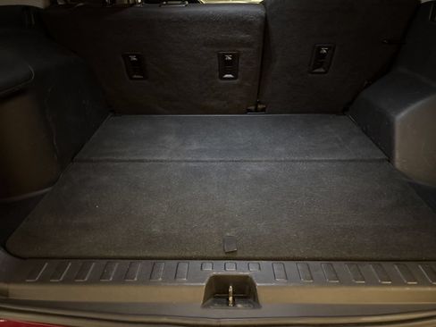 Used 2018 GMC Terrain SLE w/ Driver Convenience Package AWD/4WD image 9