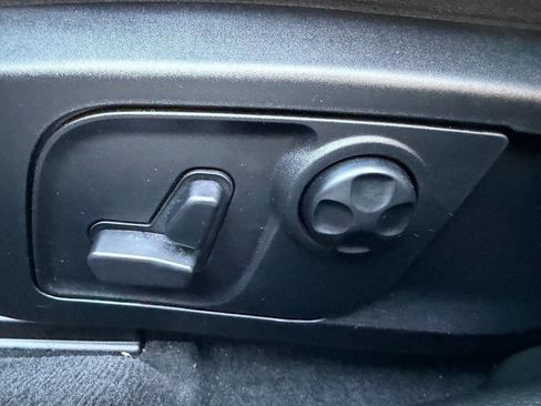 Used 2018 Maserati Quattroporte S GranSport image 16