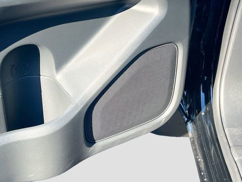 New 2026 Nissan Frontier SV image 18