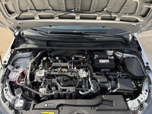 Used 2025 Toyota Corolla LE image 32