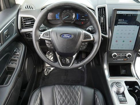 Used 2024 Ford Edge Titanium AWD/4WD image 18