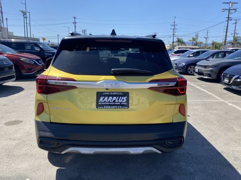 Used 2022 Kia Seltos S FWD image 8