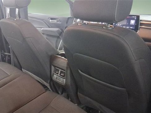 Used 2024 GMC Canyon Elevation w/ Convenience Package image 16