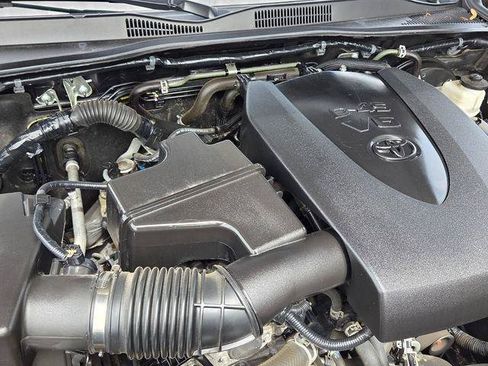 Used 2023 Toyota Tacoma SR5 w/ Technology Package RWD image 20