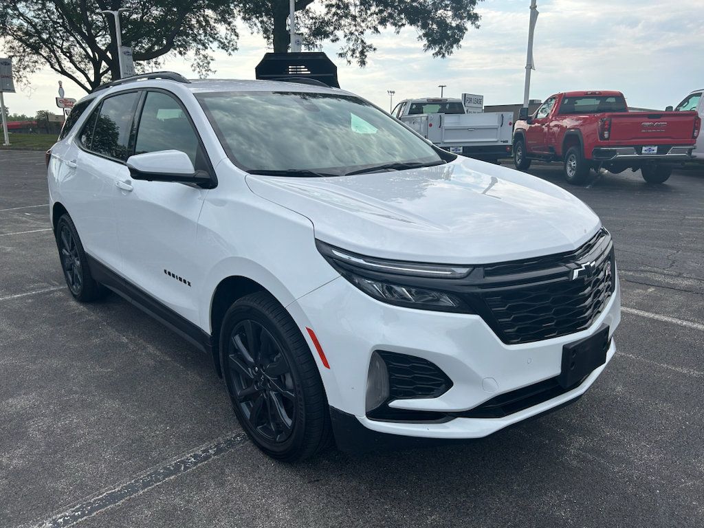 Used 2024 Chevrolet Equinox RS AWD/4WD image 3