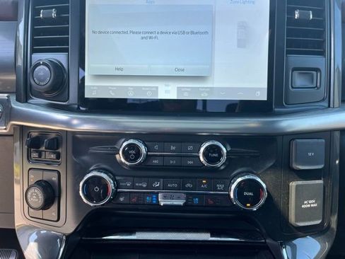 Used 2022 Ford F150 Lariat w/ Equipment Group 502A High image 21