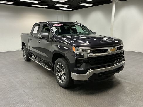 Used 2022 Chevrolet Silverado 1500 LT w/ Protection Package AWD/4WD image 7