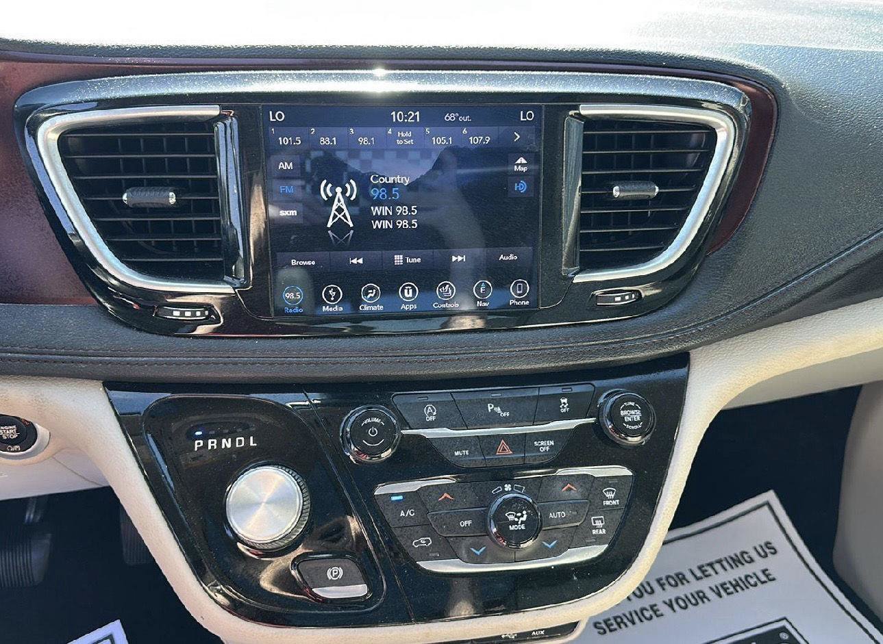 Used 2019 Chrysler Pacifica Limited FWD image 12