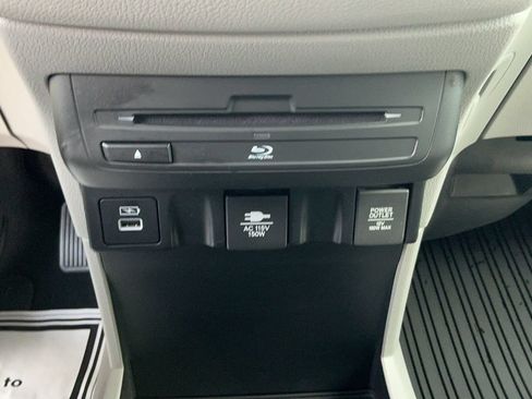 Used 2023 Honda Odyssey Elite image 37