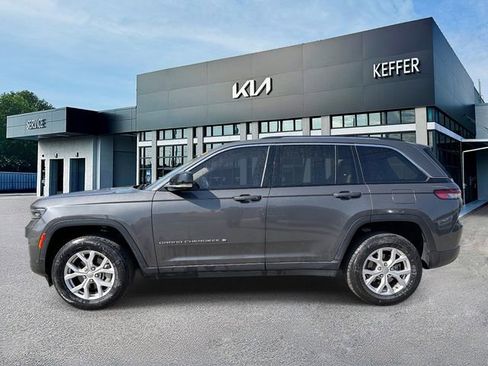 Used 2022 Jeep Grand Cherokee Limited w/ Luxury Tech Group II image 5