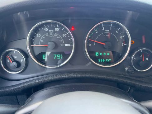 Used 2015 Jeep Wrangler Sport w/ Quick Order Package 24S AWD/4WD image 17