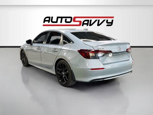 Used 2025 Honda Civic Sport image 5