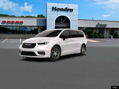 New 2026 Chrysler Pacifica Select